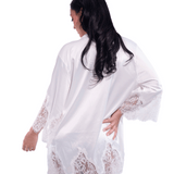 Short Satin Kimono Robe w. Eyelash Lace Sleeves